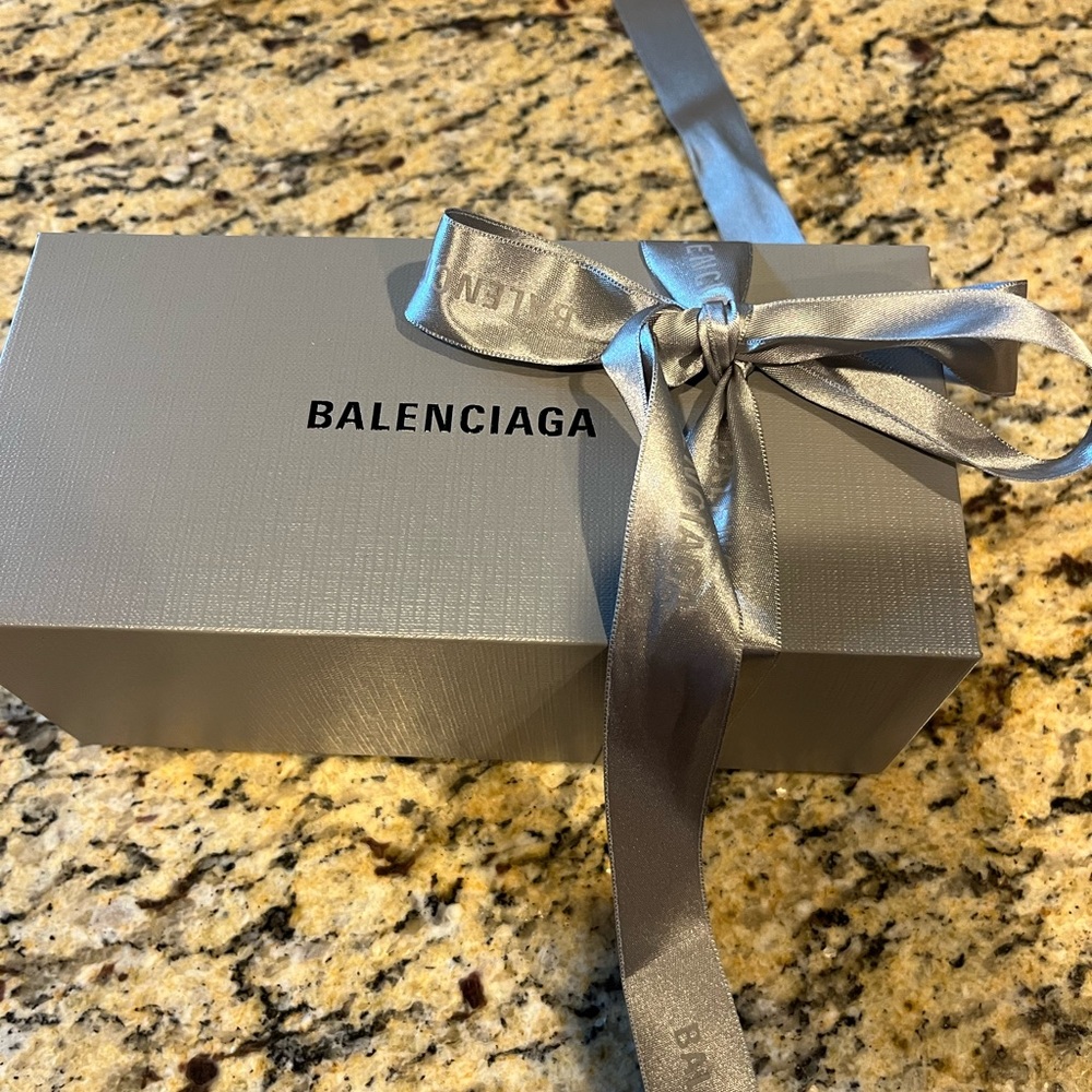 Balenciaga Silver Ribbon Gray Wallet Box